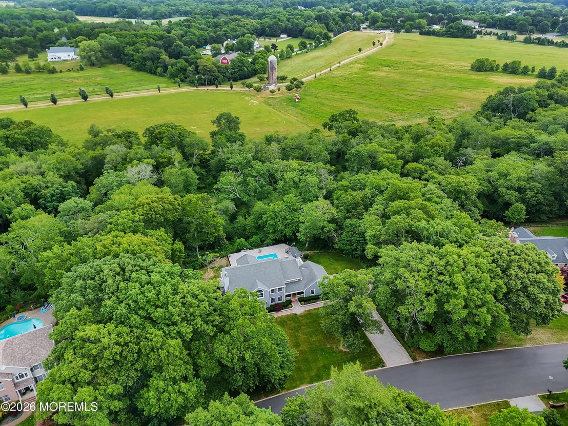 Photo of 1908 Shadowbrook Drive