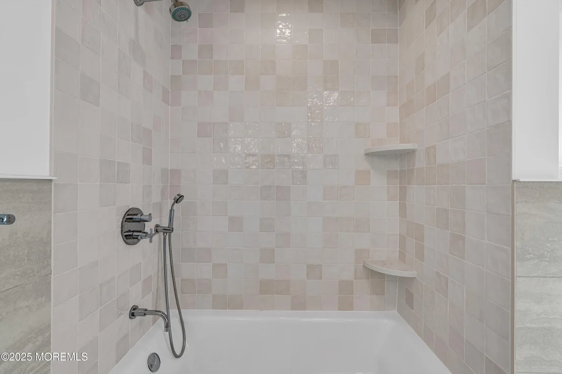 Photo of 327 South Boulevard