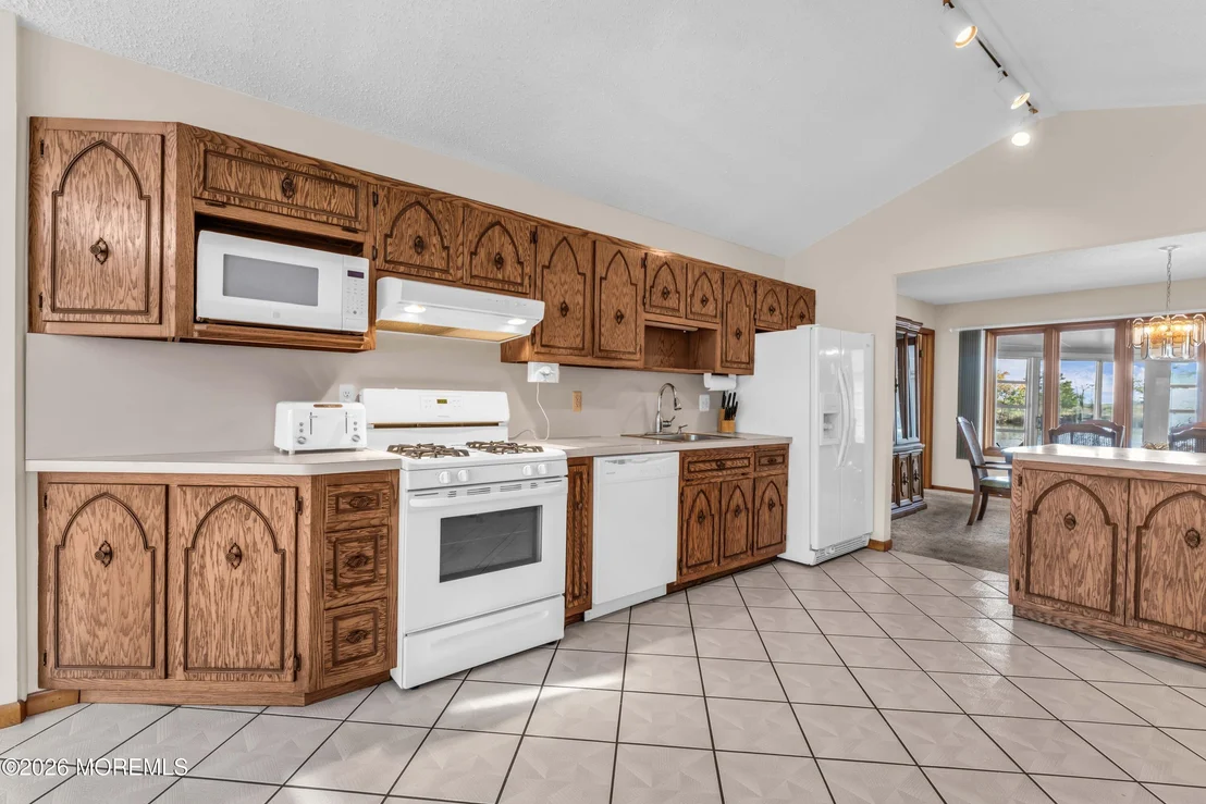 Photo of 1007 Laurel Boulevard
