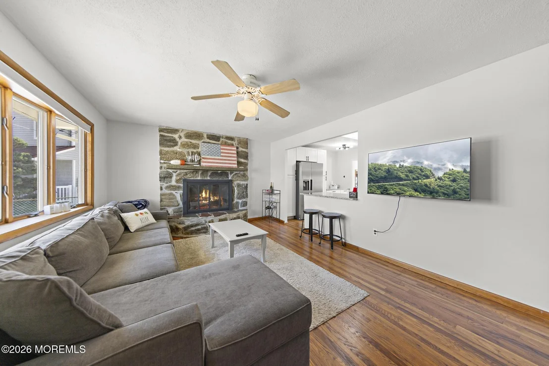 Photo of 34 Lake Singleton Court