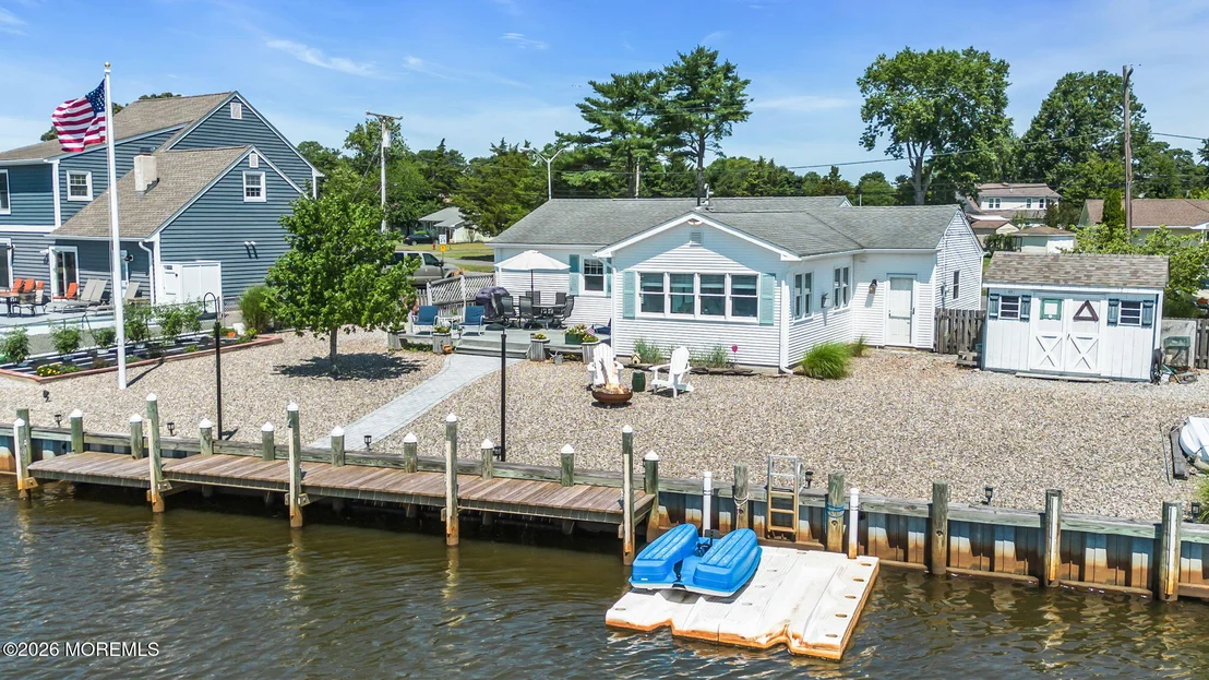 Photo of 39 Parkers Point Boulevard