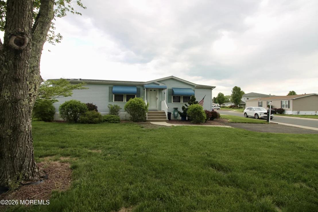 Photo of 92 Cardinal Way