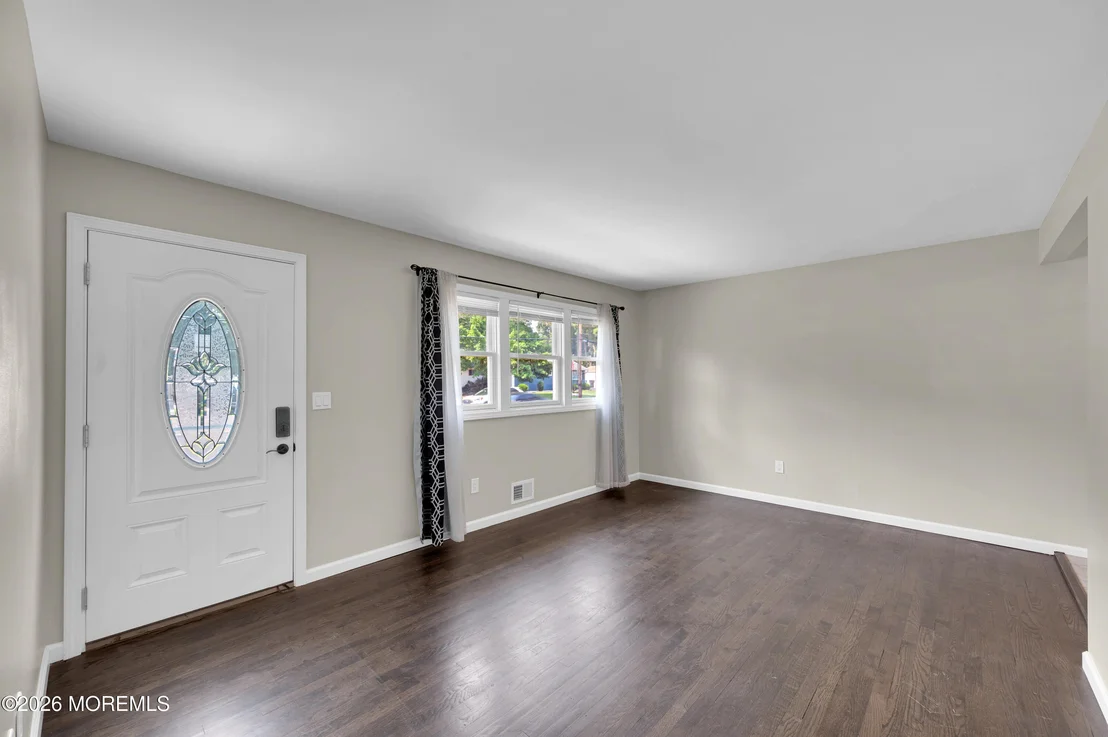 Photo of 271 Sky Manor Boulevard