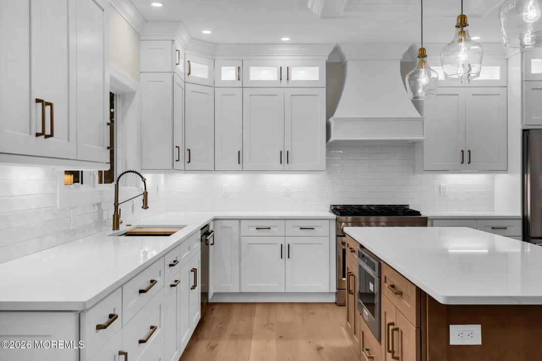 Photo of 1237 Benedict Street