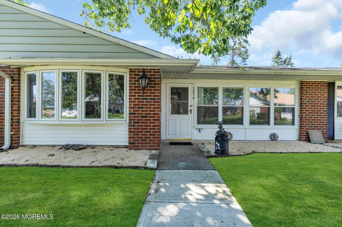 Photo of 1227B Argyll Circle