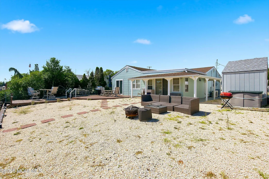Photo of 216 Montclair Road S