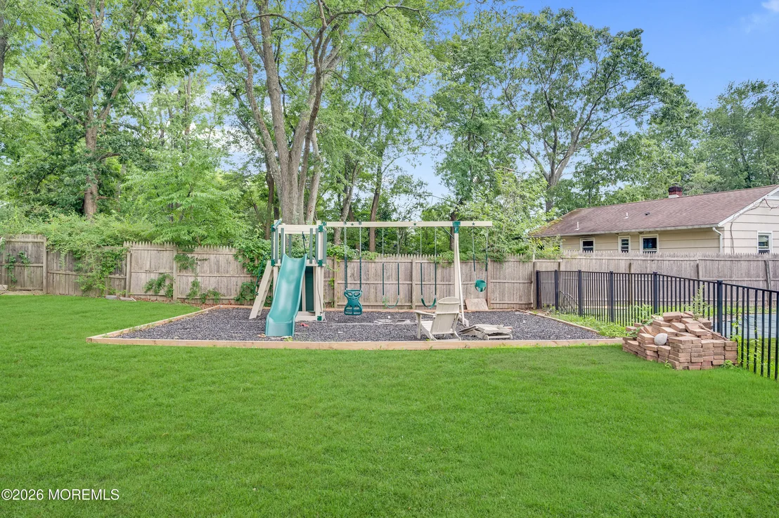 Photo of 11 Lawrence Avenue