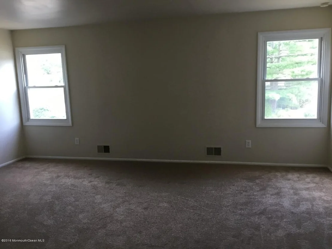 Photo of 438 Applegate Avenue