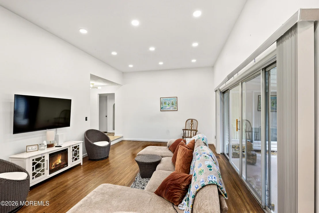 Photo of 1006 Amethyst Drive