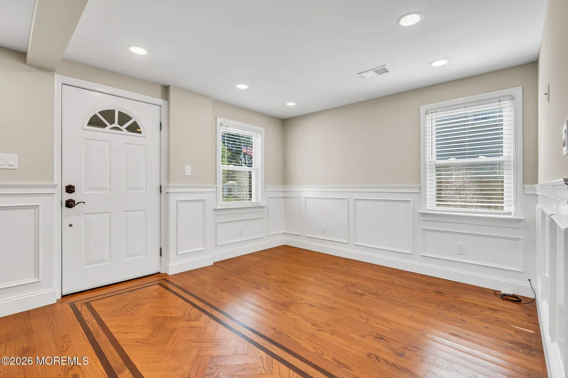 Photo of 439 Clark Avenue