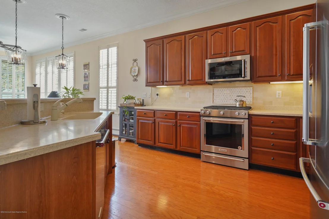 Photo of 2570 Collier Road