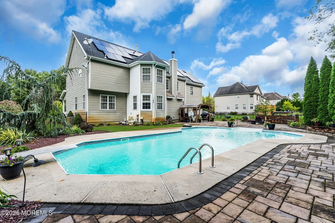 Photo of 15 Greenwich Drive