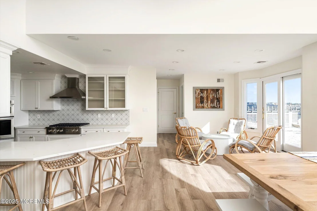 Photo of 673 Bayview Drive