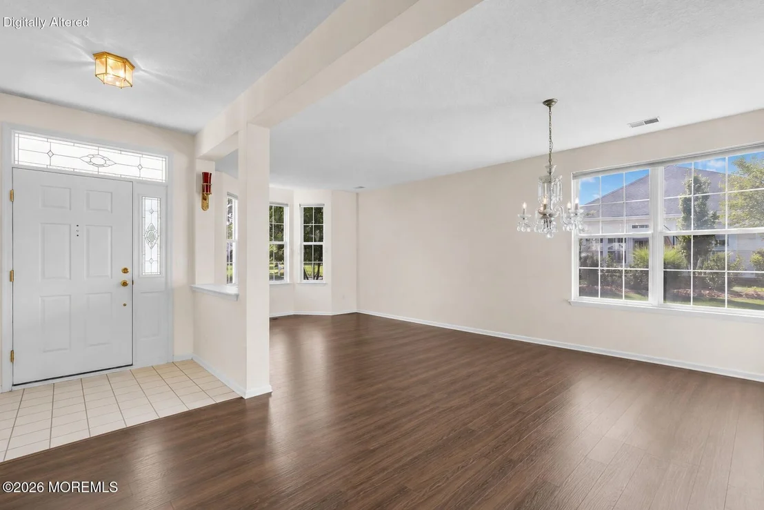 Photo of 2593 Collier Road