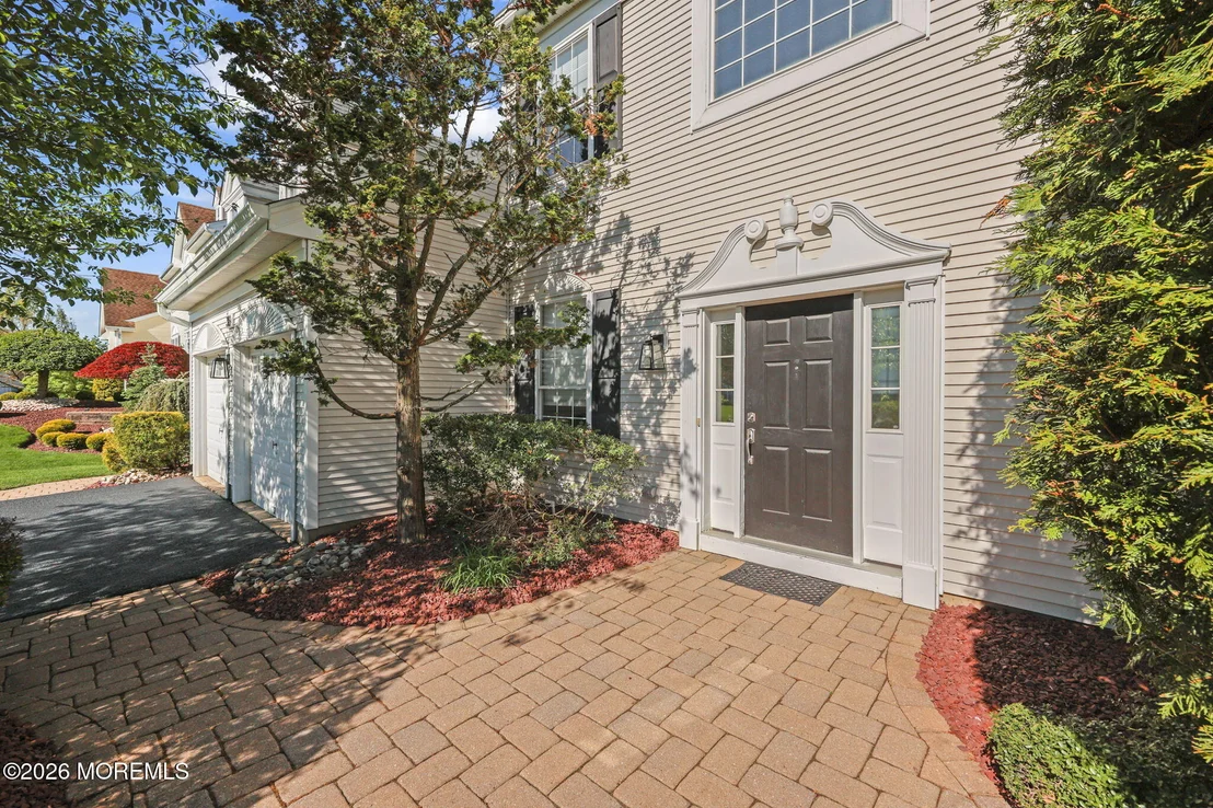 Photo of 389 Fordham Place
