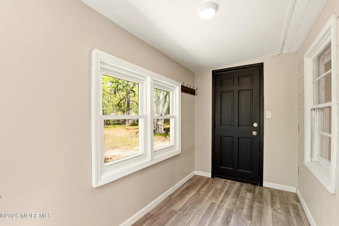 Photo of 517 Newtons Corner Road