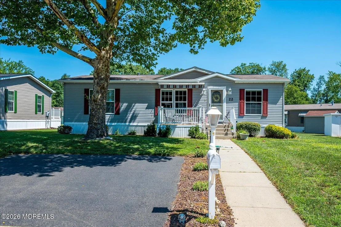 Photo of 22 Easy Street