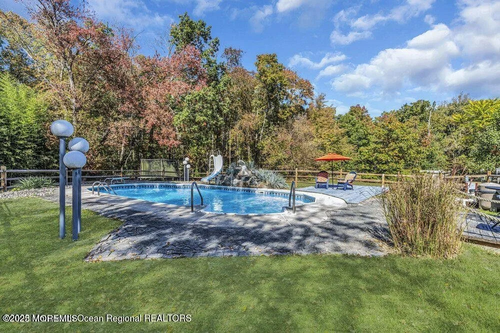 Photo of 541 Frank Applegate Road
