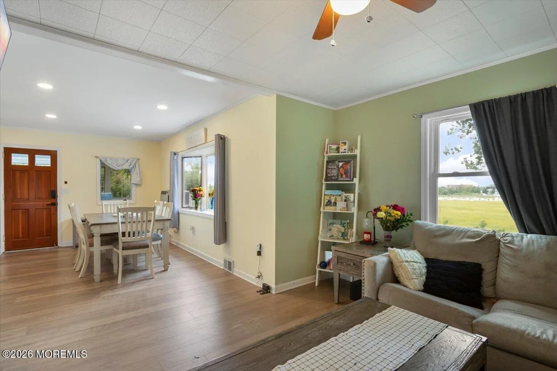 Photo of 471 Beverly Drive