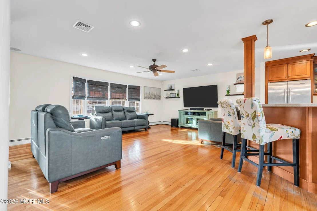 Photo of 475 Admiral Road