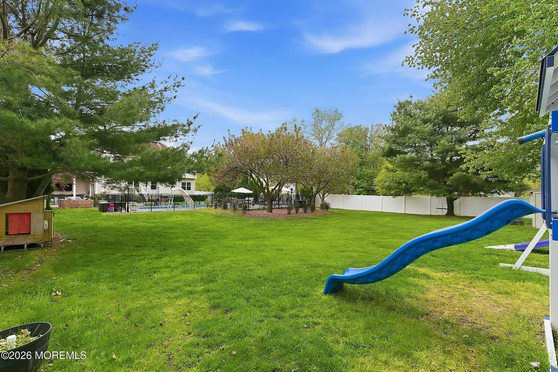 Photo of 8 Arboretum Drive