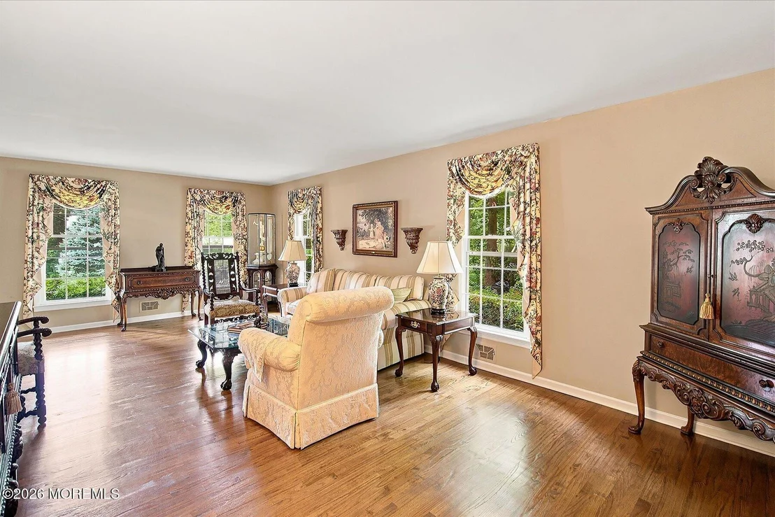 Photo of 76 Tall Timber Road