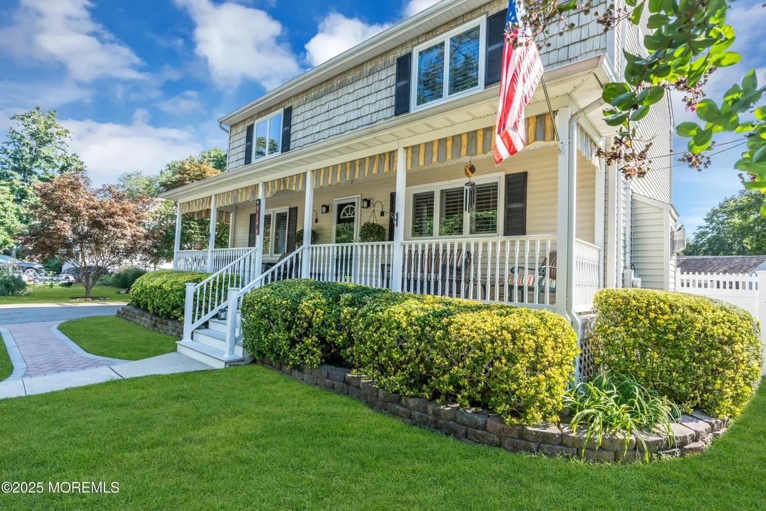 Photo of 818 Arthur Drive