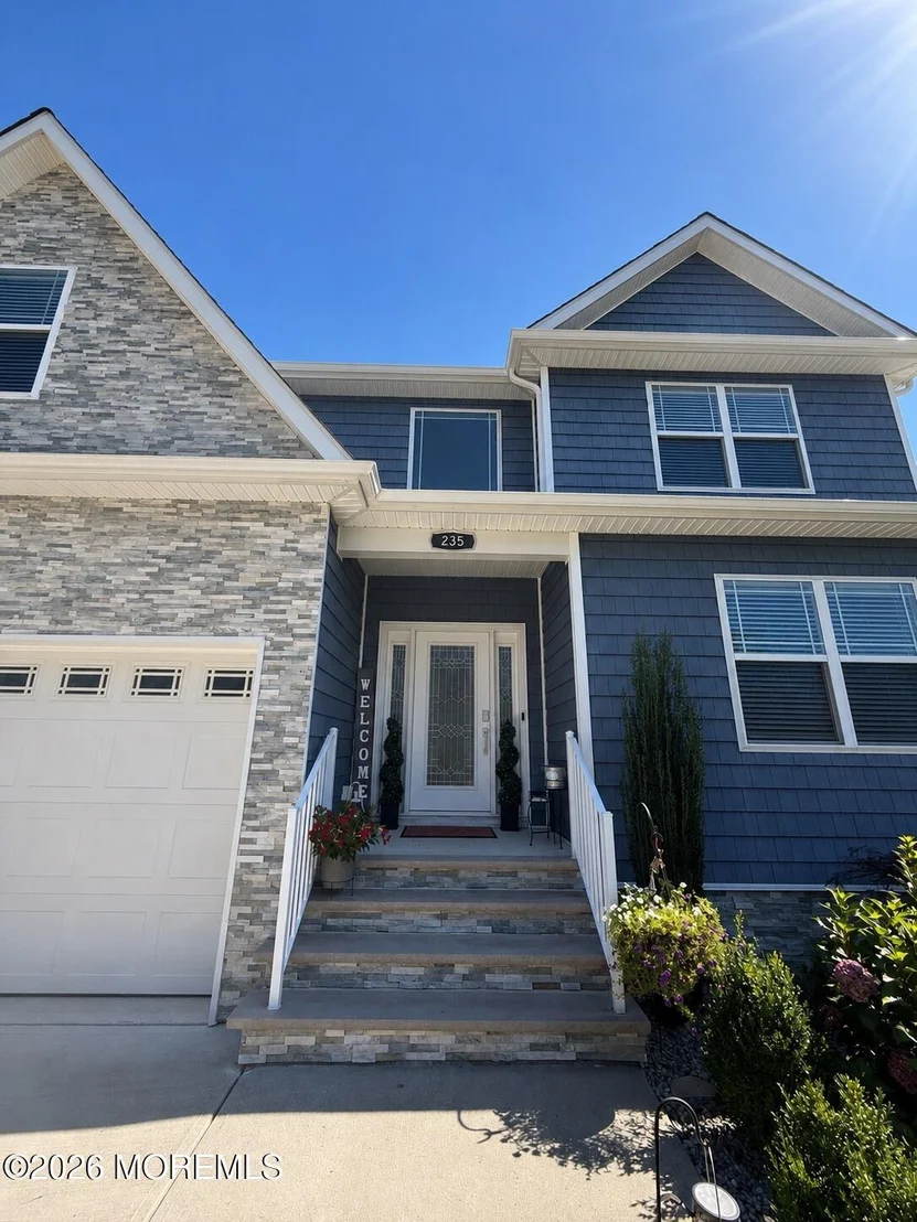Photo of 235 Serpent Lane