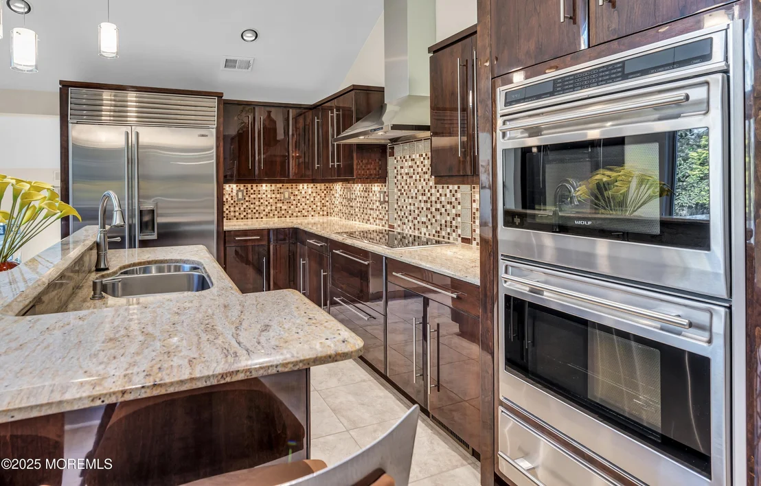 Photo of 635 Winding River Road