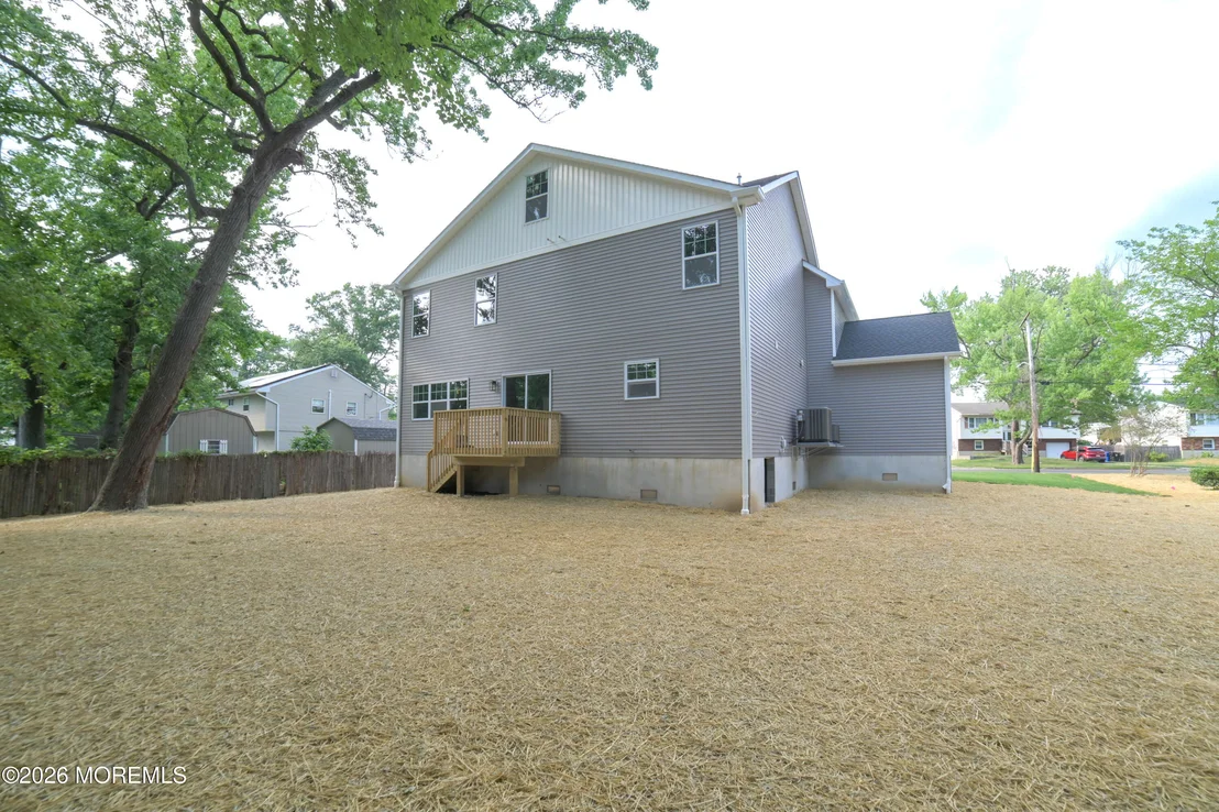 Photo of 128 Center Avenue
