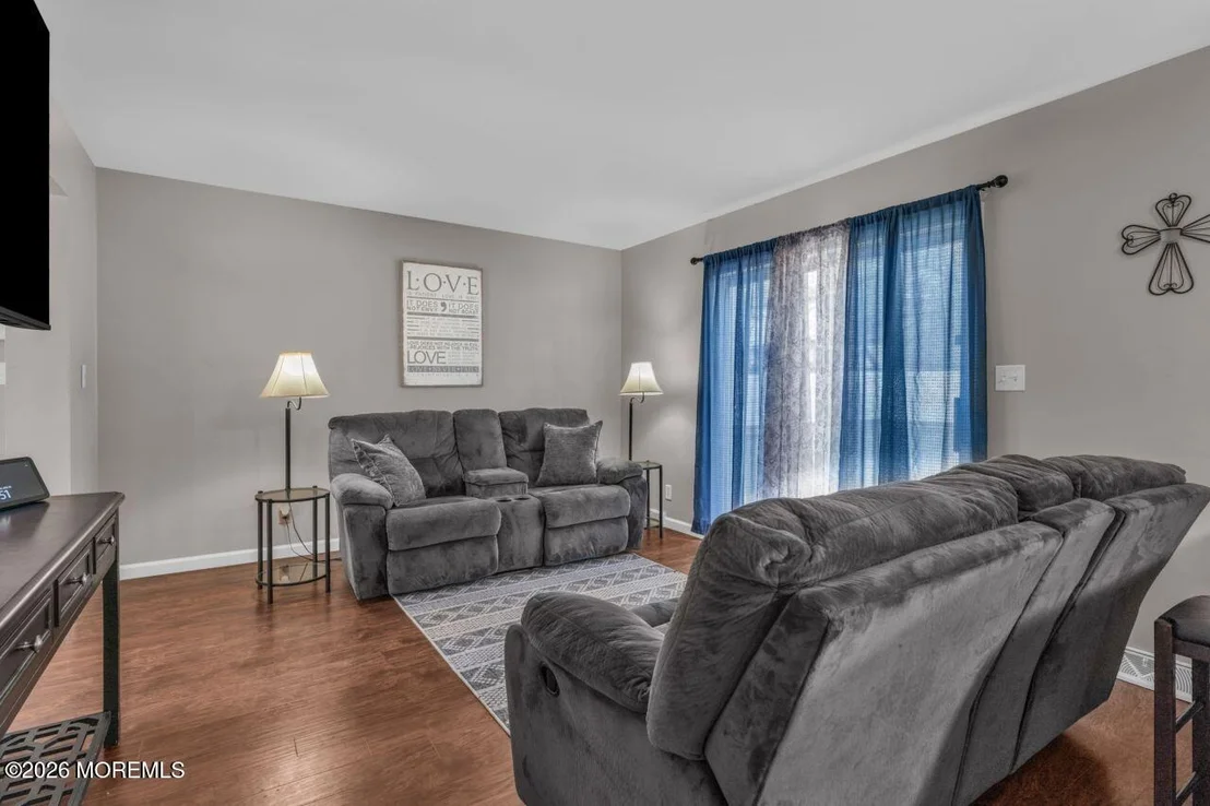 Photo of 146 Pardee Boulevard