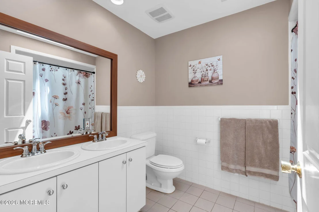 Photo of 28 Arbor Way
