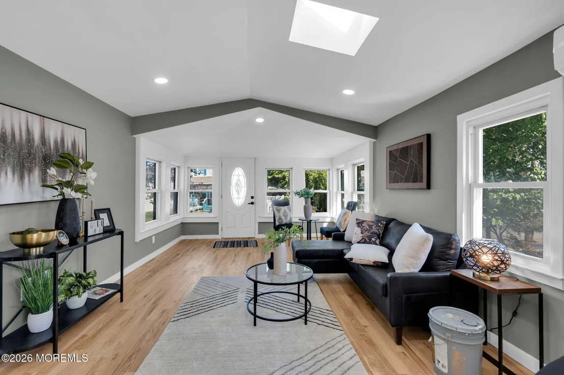 Photo of 904 Central Avenue