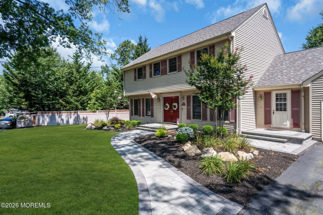 Photo of 2 Lakeland Drive