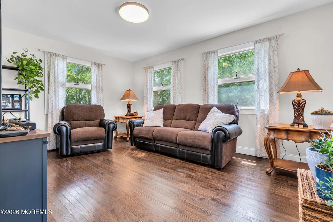Photo of 417 Chestnut Drive