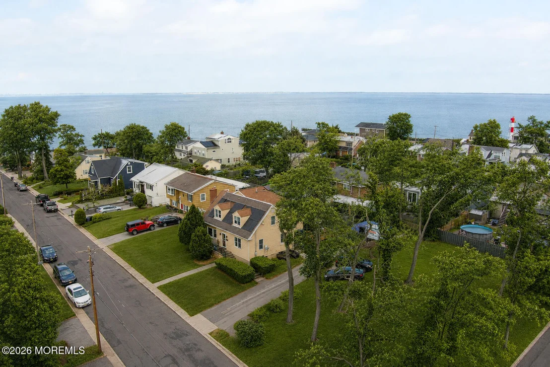 Photo of 12 Thompson Avenue