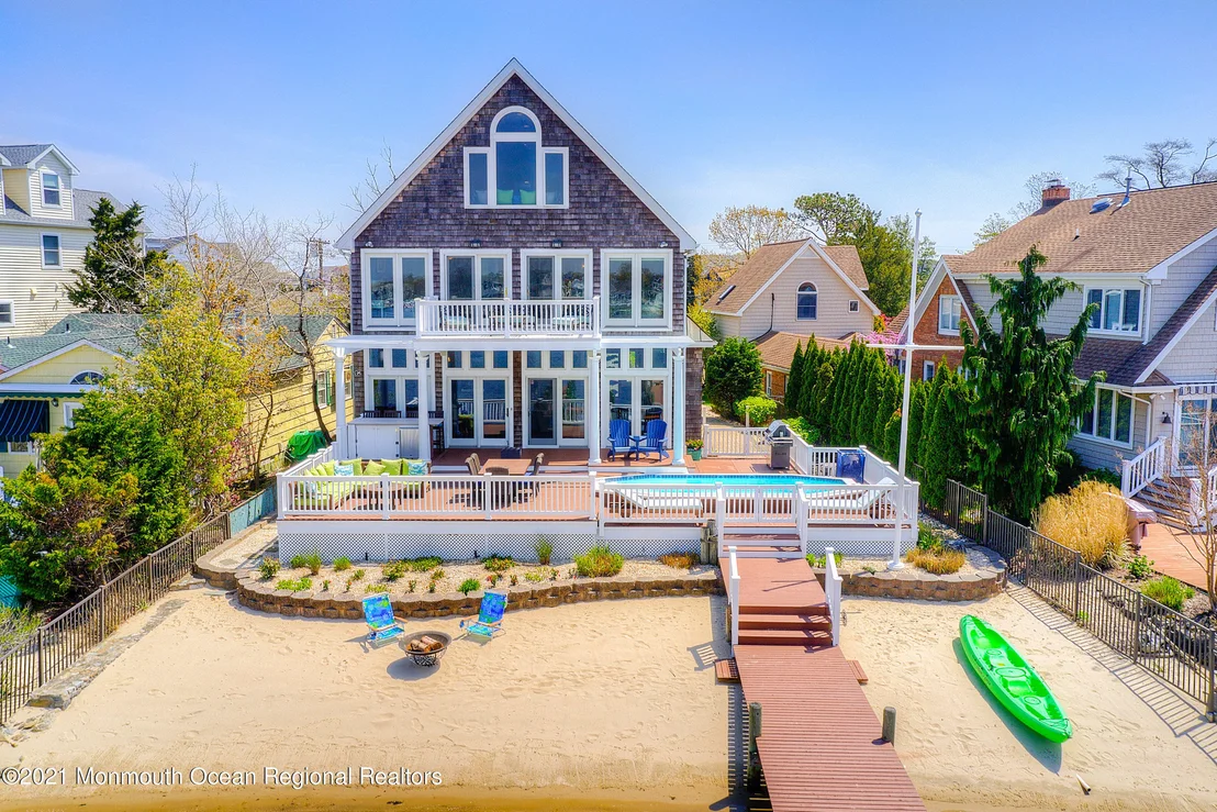 Photo of 770 North Drive