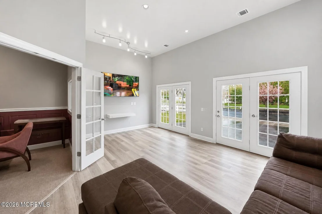 Photo of 1 Prairie Lane