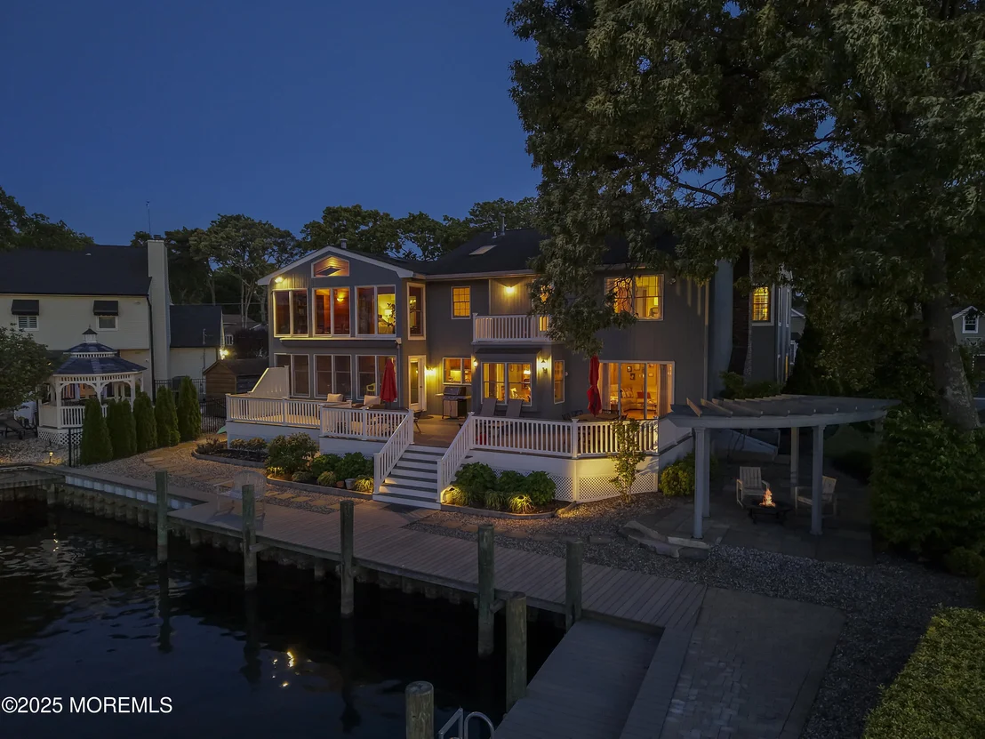 Photo of 560 Midwood Drive