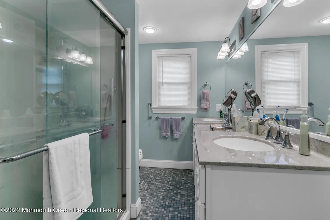 Photo of 306 Perrine Boulevard