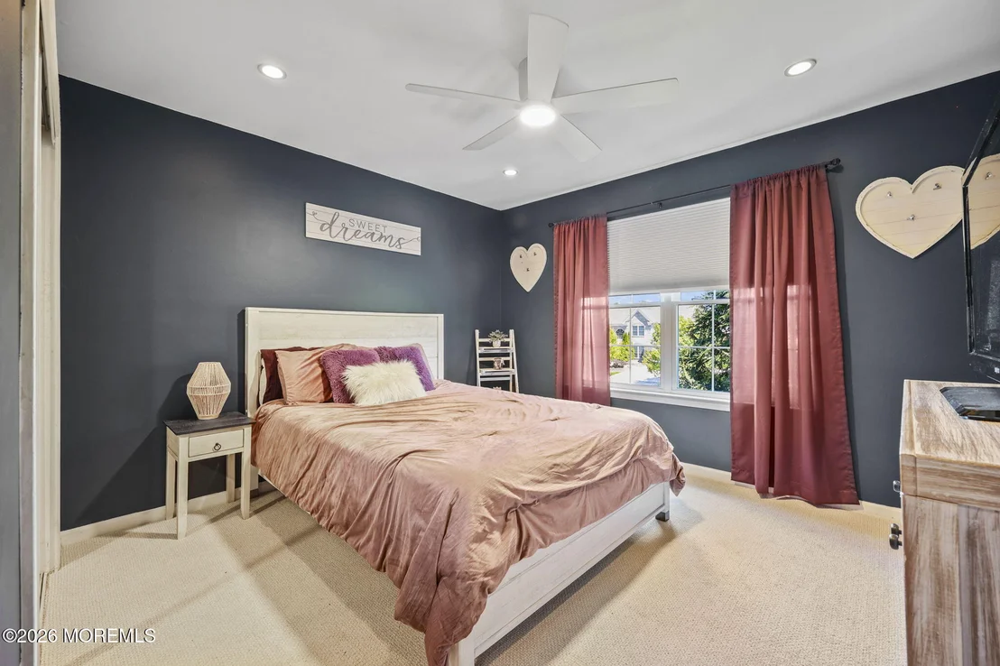 Photo of 389 Fordham Place