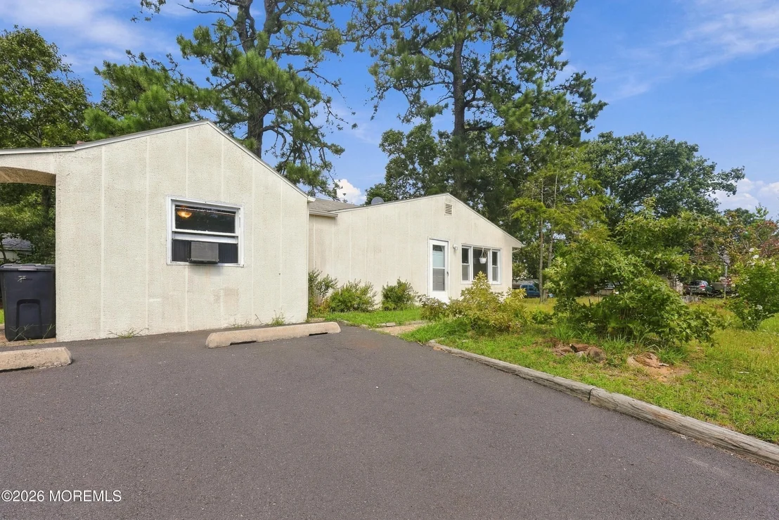 Photo of 720 Biscayne Drive