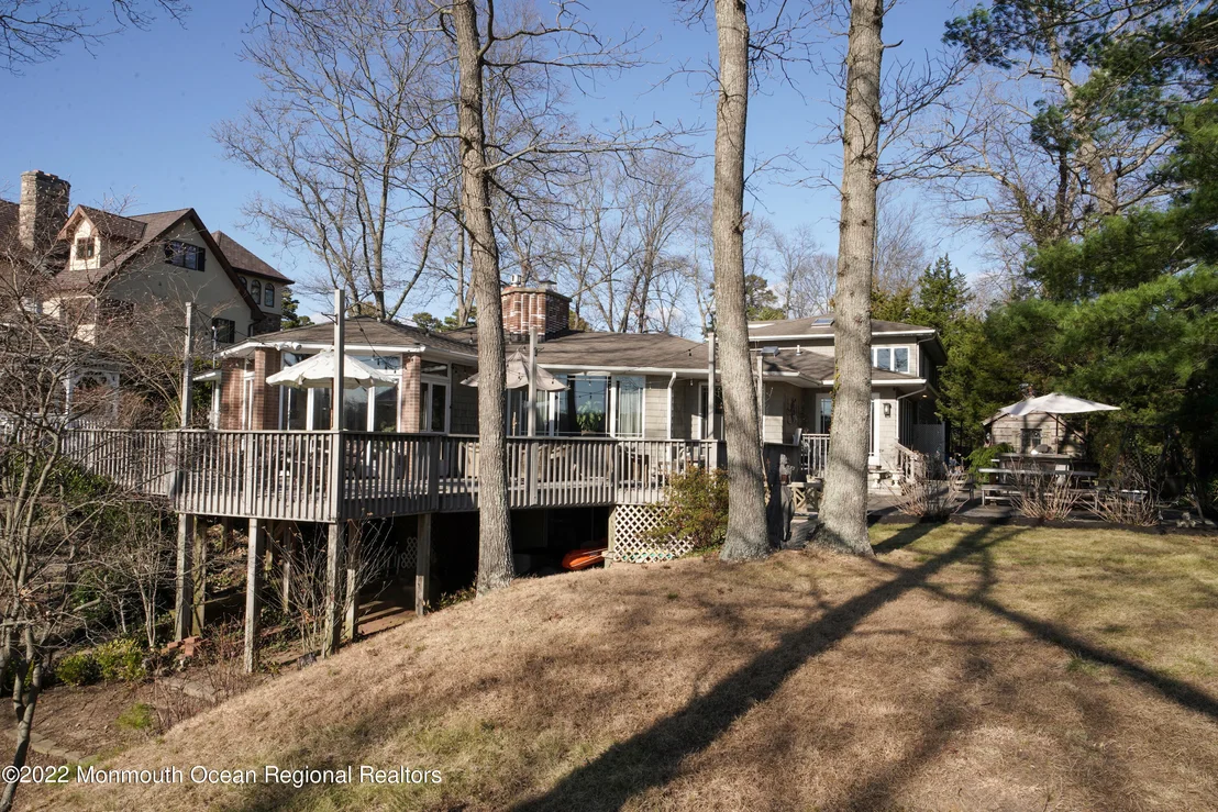 Photo of 2409 Riverside Terrace