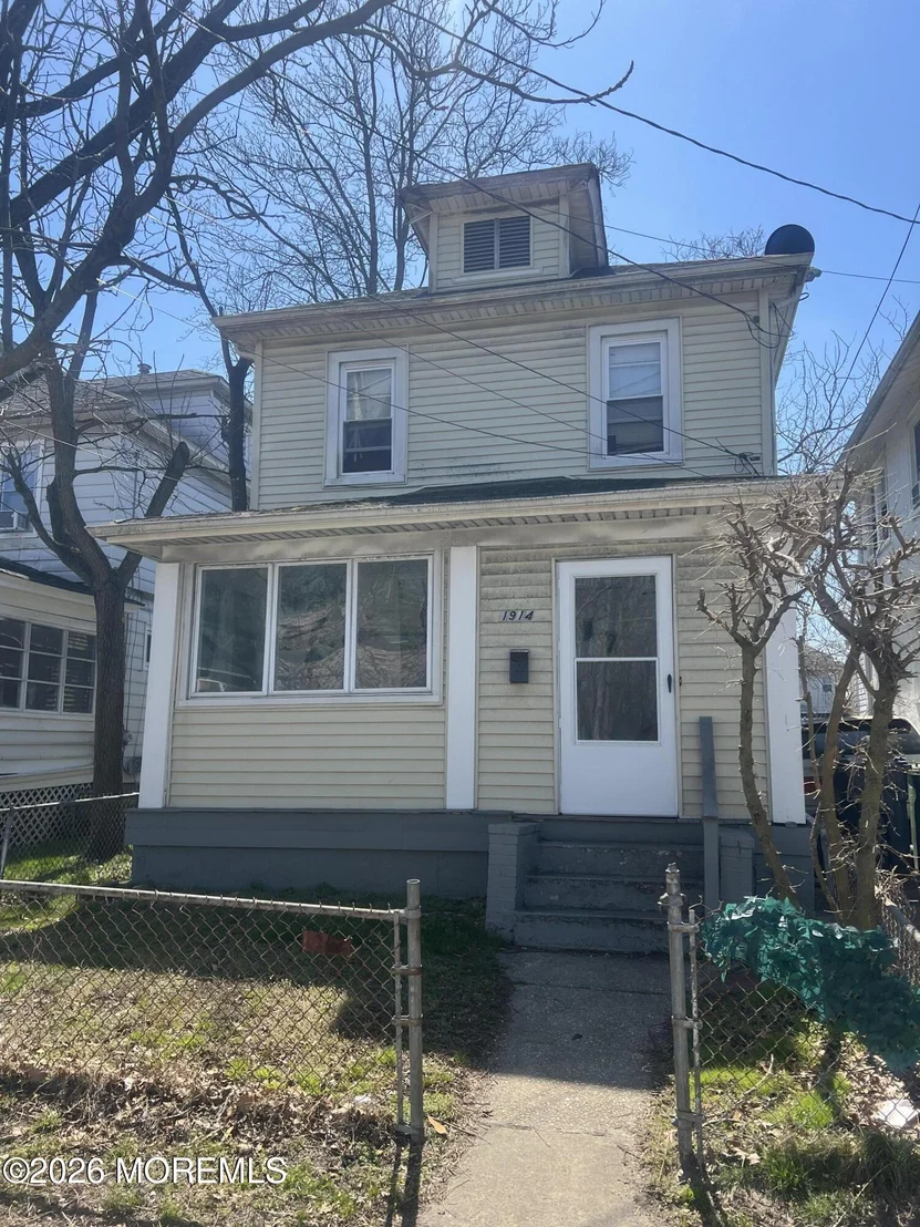 Photo of 1914 Bangs Avenue