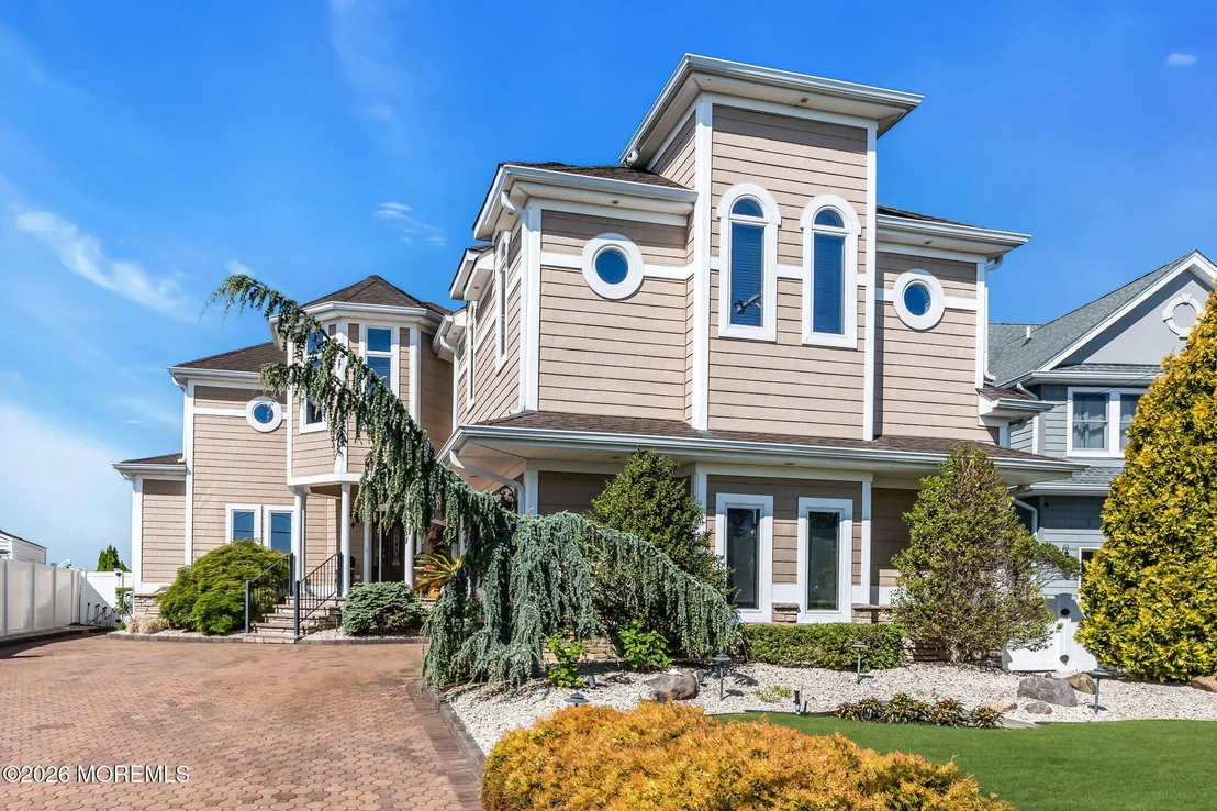 Photo of 531 Bayview Drive