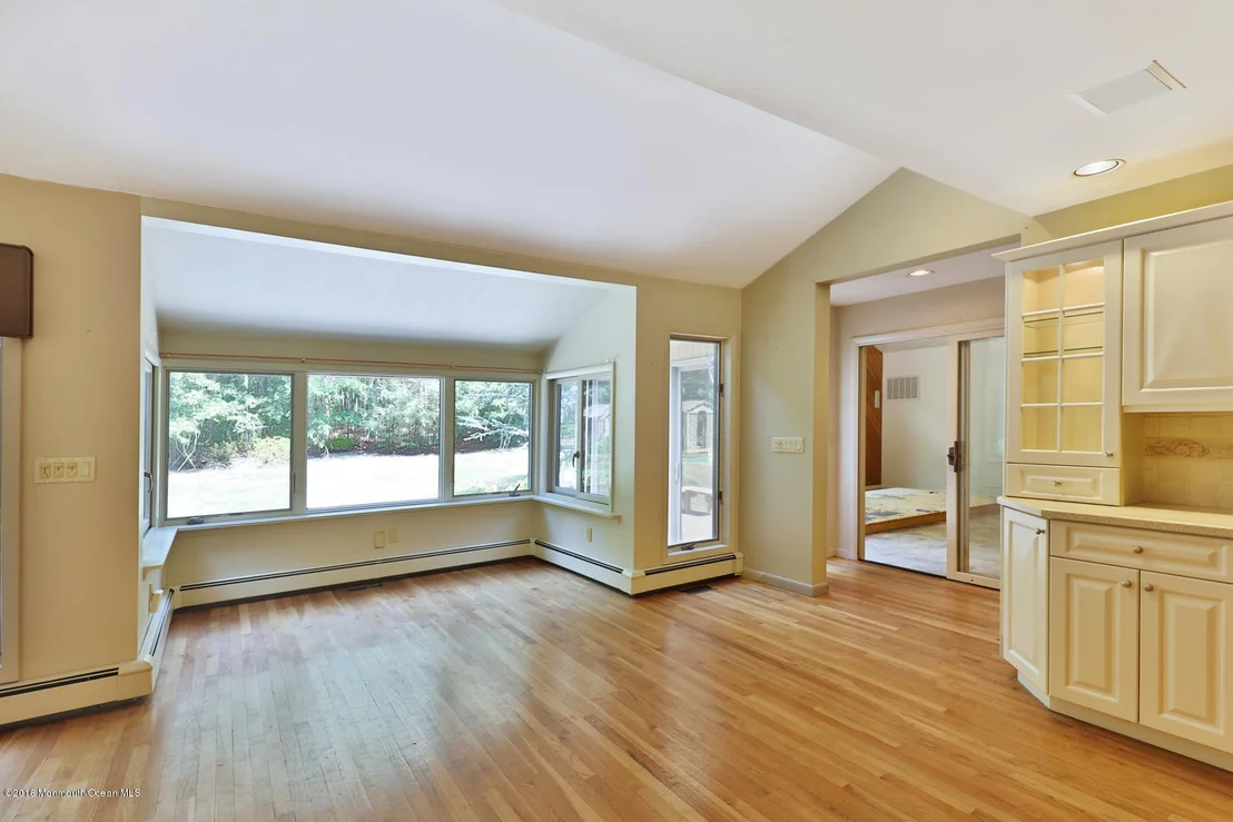 Photo of 2114 Shadowbrook Drive
