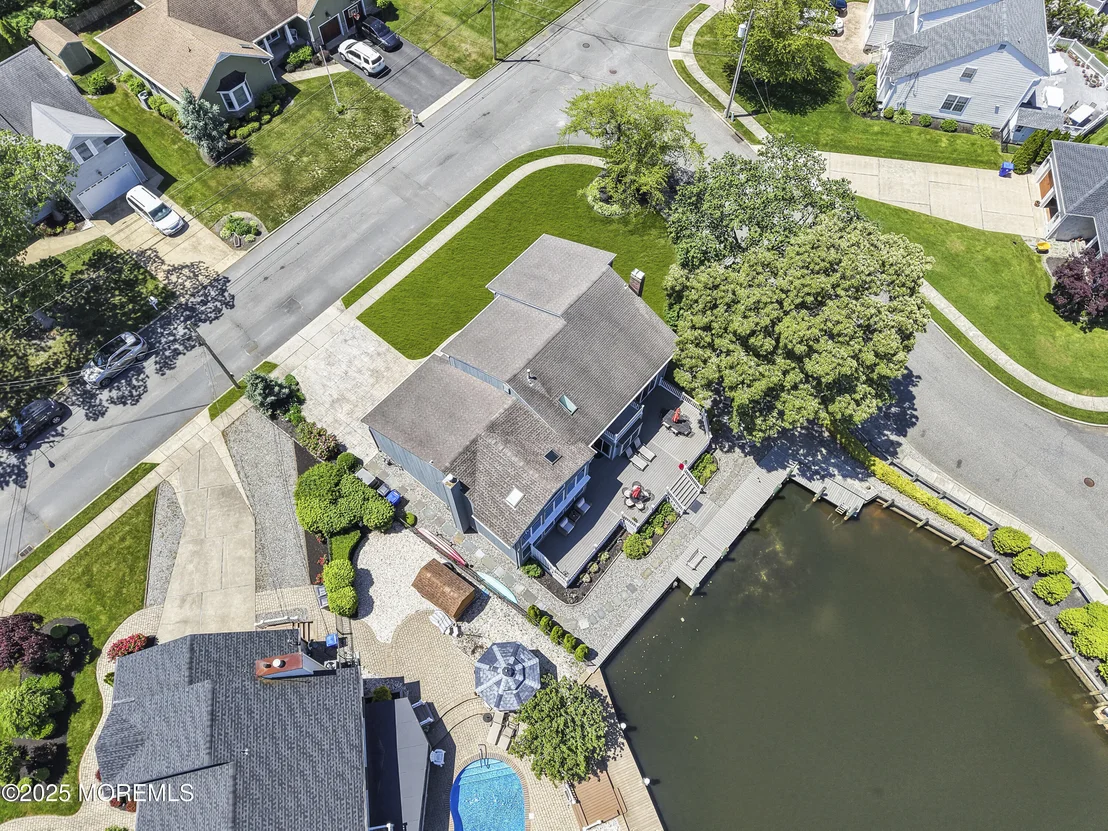 Photo of 560 Midwood Drive