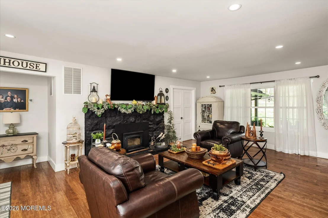 Photo of 158 Larrison Road