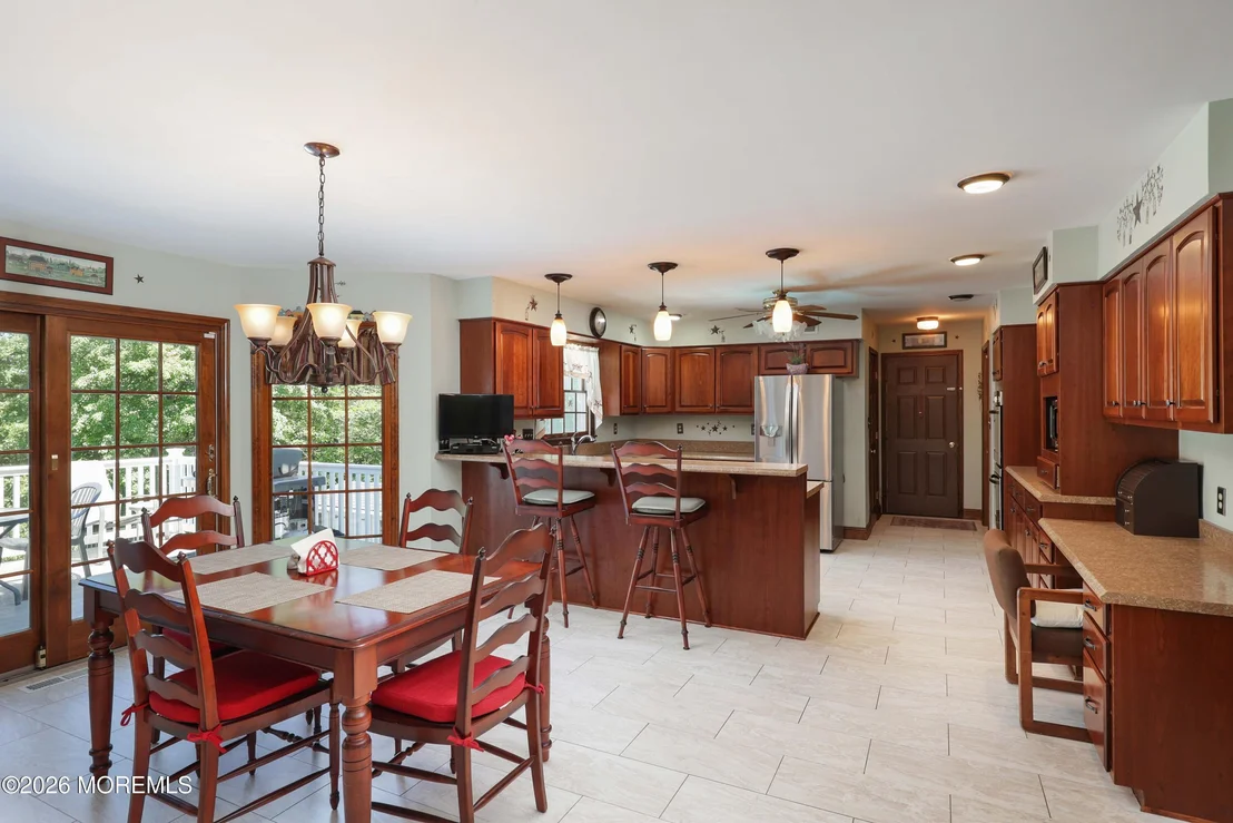Photo of 1908 Shadowbrook Drive