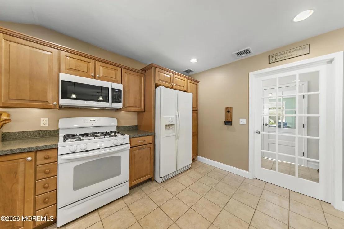 Photo of 211 3rd Avenue